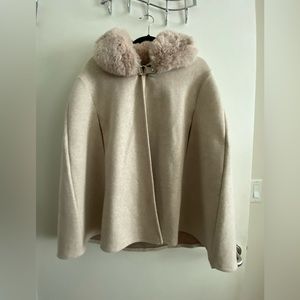Vince Camuto faux fur collar cape